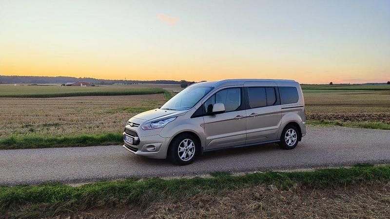 Gebraucht 2015 Ford Tourneo Connect Titanium Van / Kleinbus | 8.450 € (Fairer Preis) - Bild 1/4