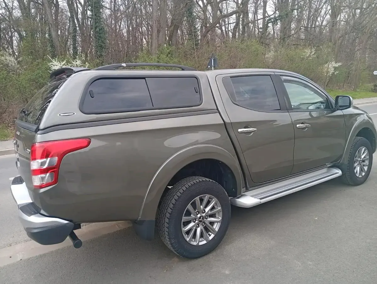 Gebraucht Mitsubishi L200 175 PS (128 kW) 2017 Andere farben Pickup