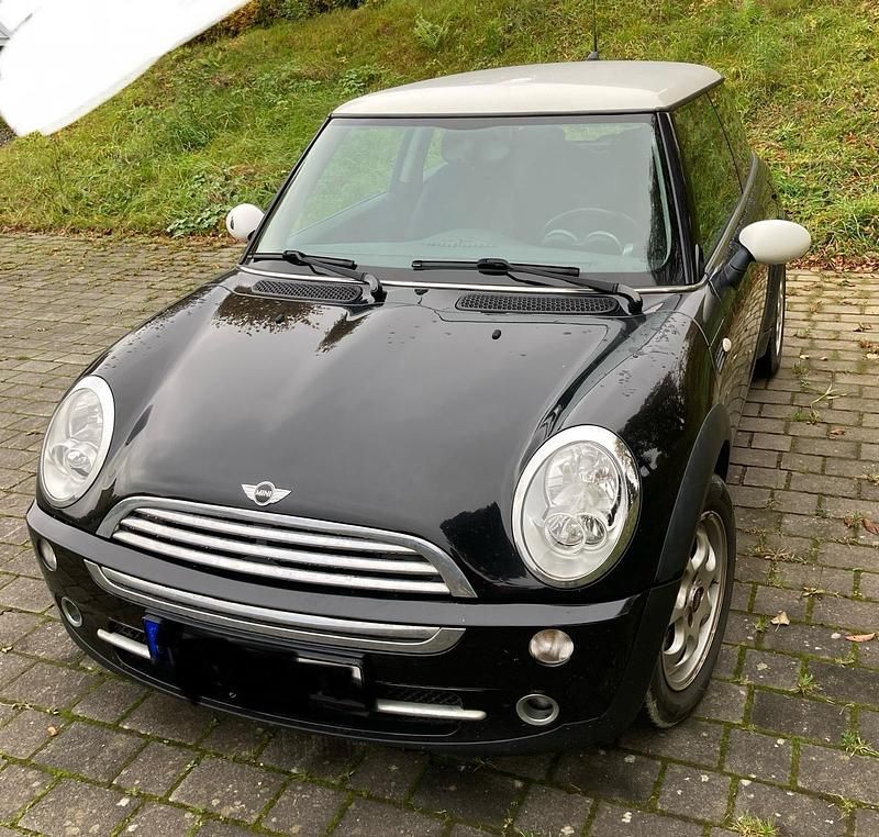 Schwarz Gebraucht 2004 Mini ONE Kleinwagen | 950 € (Superpreis) - Bild 1/4