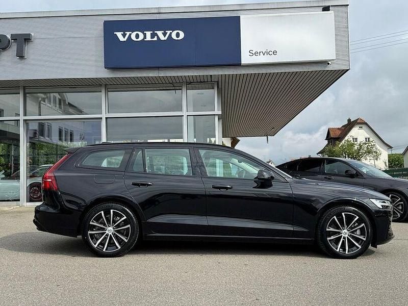 Gebraucht Volvo V60 Plus 398 PS (292 kW) 2024 Schwarz Kombi