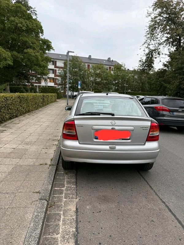 Gebraucht Opel Astra 101 PS (74 kW) 2001 Grau Limousine