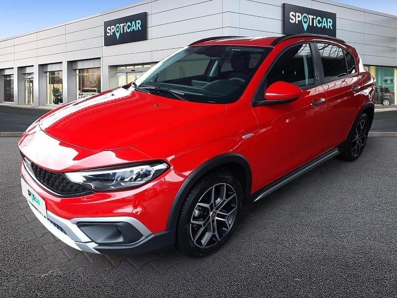 Rot Gebraucht 2024 Fiat Tipo Red Kleinwagen | 29.950 € - Bild 1/1