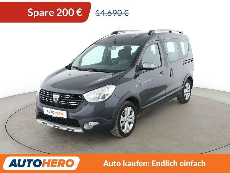 Grau Gebraucht 2019 Dacia Dokker Stepway Van / Kleinbus | 14.490 € (Etwas zu teuer) - Bild 1/3
