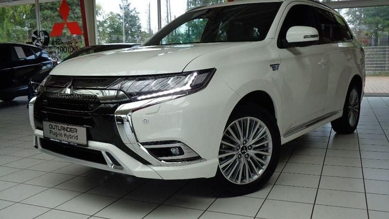 Andenweiß Gebraucht 2020 Mitsubishi Outlander P-HEV Top SUV | 24.500 € (Guter Preis) - Bild 1/4