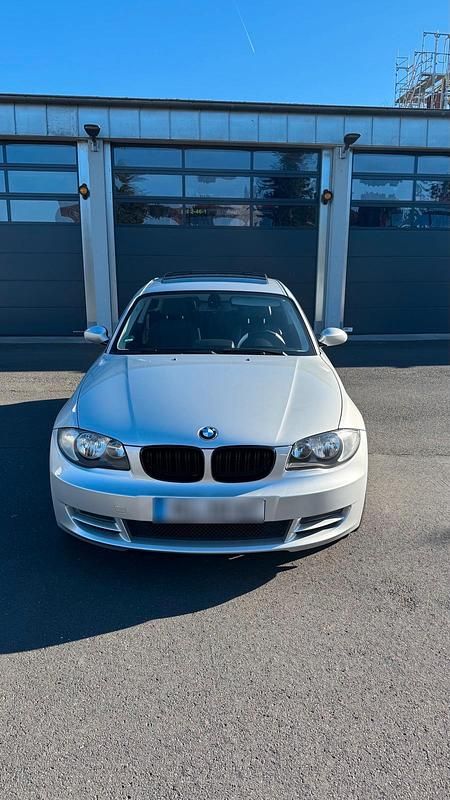 Gebraucht BMW 123 Coupé Performance 204 PS (150 kW) 2009 Silber Coupé