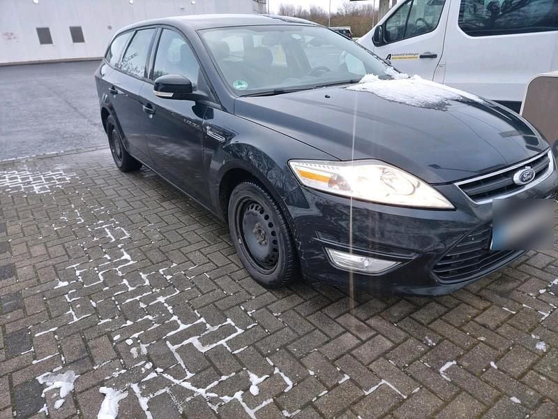 Schwarz Gebraucht 2011 Ford Mondeo Kombi | 2.100 € (Guter Preis) - Bild 1/4