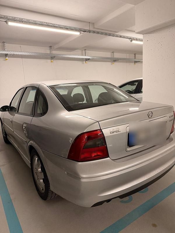 Gebraucht Opel Vectra 136 PS (100 kW) 2000 Silber Limousine