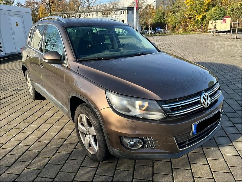 Braun Gebraucht 2013 VW Tiguan SUV | 8.350 € (Superpreis) - Bild 1/4