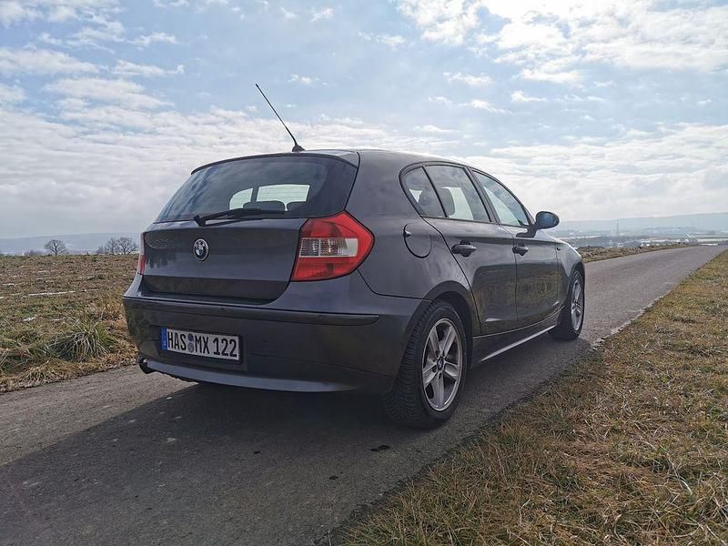 Gebraucht BMW 116 122 PS (89 kW) 2006 Grau Kleinwagen