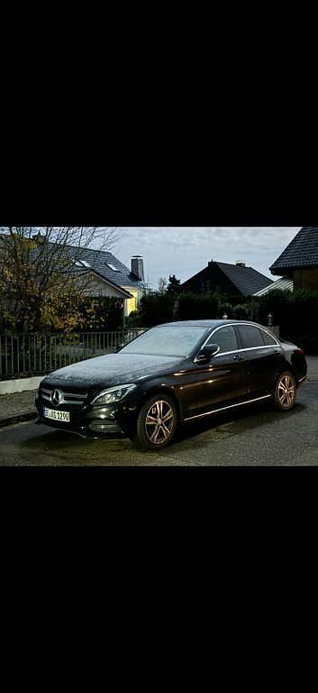 Gebraucht Mercedes C200 184 PS (135 kW) 2015 Schwarz Limousine