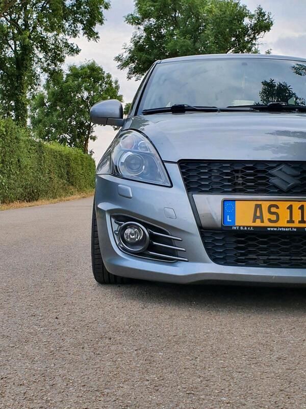 Grau Gebraucht 2015 Suzuki Swift Sport Kleinwagen | 7.999 € (Fairer Preis) - Bild 1/4