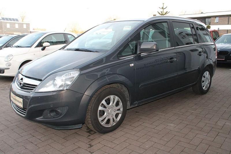 Gebraucht Opel Zafira Family 140 PS (102 kW) 2013 Phantom/rocky/asteroid grey Van / Kleinbus