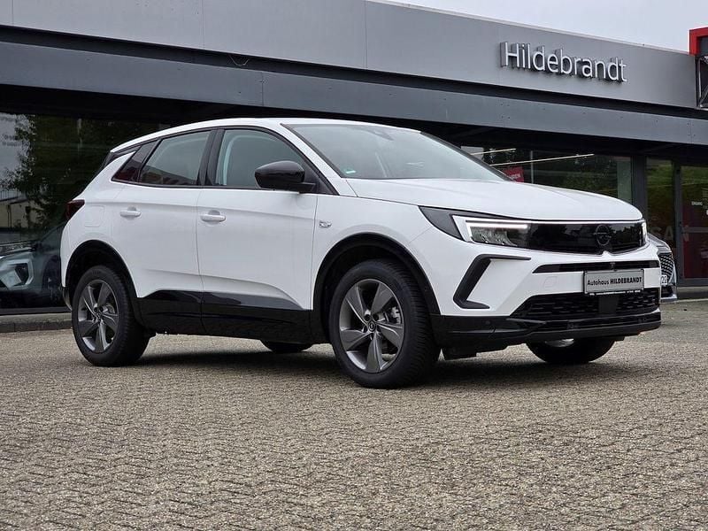 Jade weiß Gebraucht 2024 Opel Grandland X GS Line SUV | 23.275 € (Guter Preis) - Bild 1/4