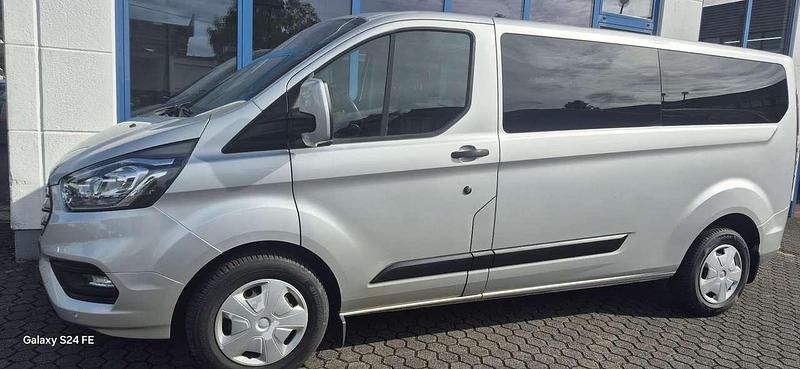 Silber Gebraucht 2018 Ford Tourneo Custom Ambiente Van | 12.500 € (Fairer Preis) - Bild 1/4