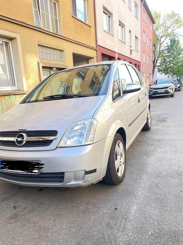 Second-hand Opel Meriva 100 CP (73 kW) 2003 Argintiu Monovolum
