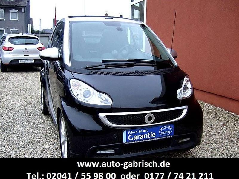 Schwarz/silber Gebraucht 2013 Smart ForTwo Cabrio Passion Cabrio | 7.780 € (Etwas zu teuer) - Bild 1/4