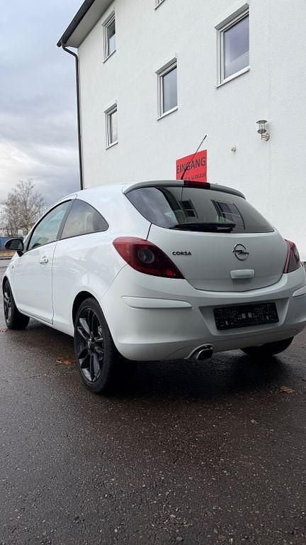 Gebraucht Opel Corsa Edition 80 PS (58 kW) 2009 Weiß Kleinwagen