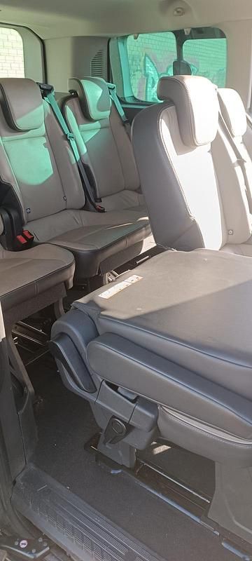 Second-hand Ford Transit Custom 155 CP (114 kW) 2013 Negru Monovolum