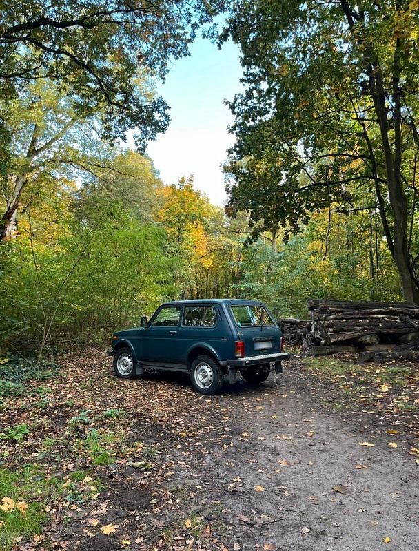Gebraucht Lada niva 82 PS (60 kW) 2002 Grün SUV