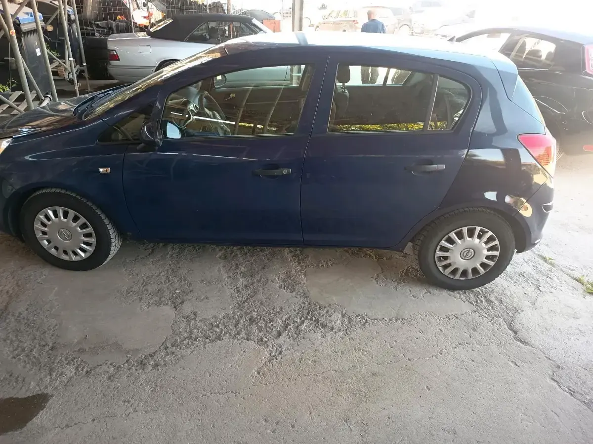 Gebraucht Opel Corsa 60 PS (44 kW) 2009 Blau Kleinwagen