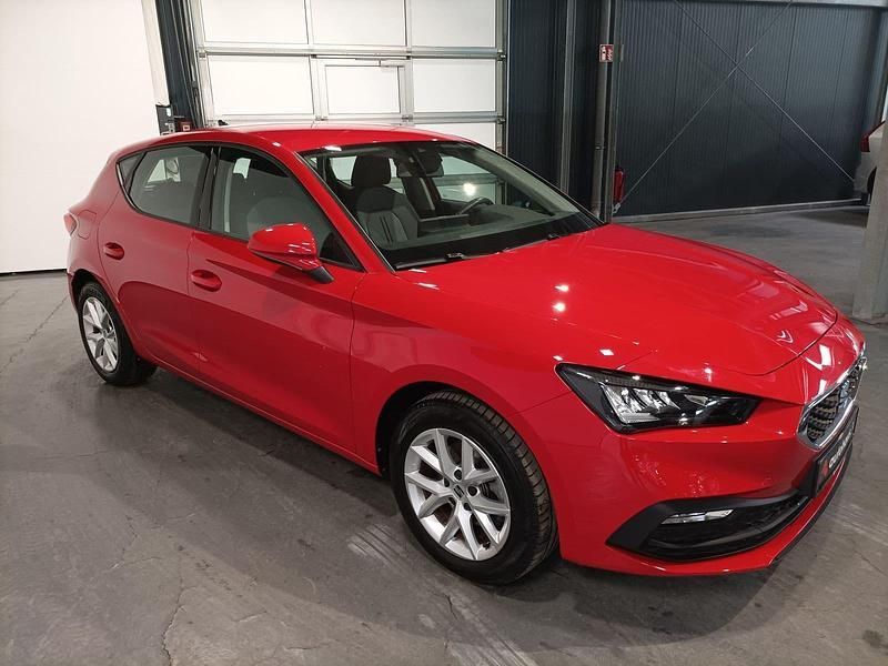 Rot Gebraucht 2021 Seat Leon Style Limousine | 19.440 € (Fairer Preis) - Bild 1/4