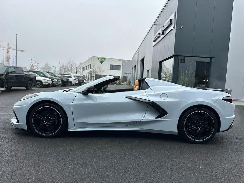 Neu Corvette C8 481 PS (353 kW) 2026 Grau Cabrio