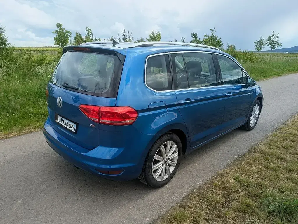 Gebraucht VW Touran Highline 150 PS (110 kW) 2016 Blau Van / Kleinbus