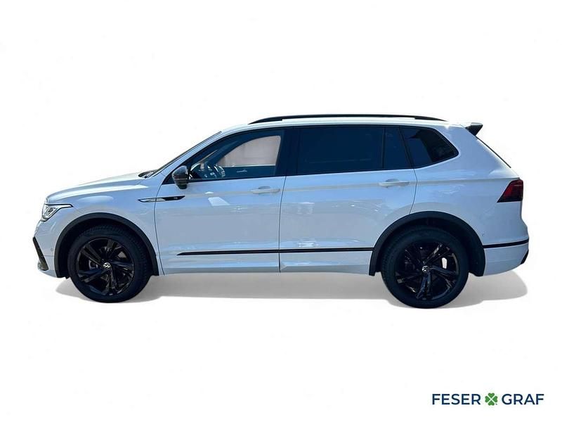 Gebraucht VW Tiguan Allspace R-line 193 PS (141 kW) 2024 Oryxweiß perlmutteffekt SUV