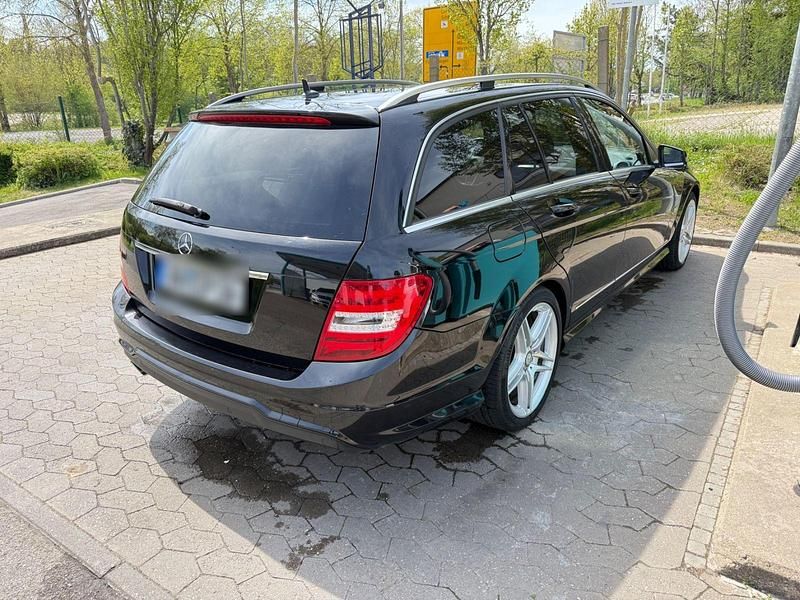 Gebraucht Mercedes C250 AMG 204 PS (150 kW) 2011 Schwarz Kombi