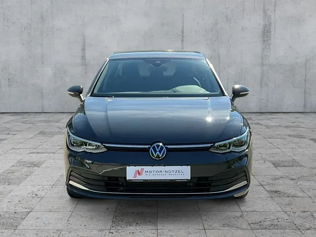 Gebraucht VW Golf VIII Style 150 PS (110 kW) 2024 Grau Limousine