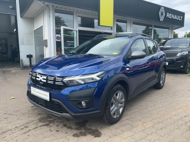 Blau Gebraucht 2023 Dacia Sandero Expression Kleinwagen | 16.299 € (Fairer Preis) - Bild 1/4
