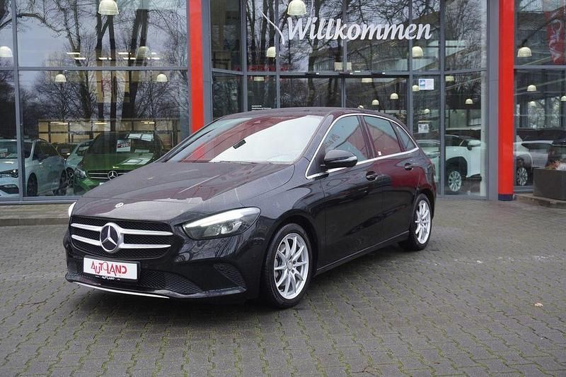 Gebraucht Mercedes B200 150 PS (110 kW) 2020 Schwarz Van / Kleinbus
