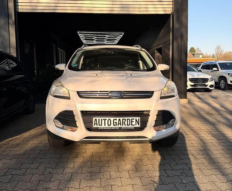 Gebraucht Ford Kuga SYNC Edition 150 PS (110 kW) 2016 Weiß SUV