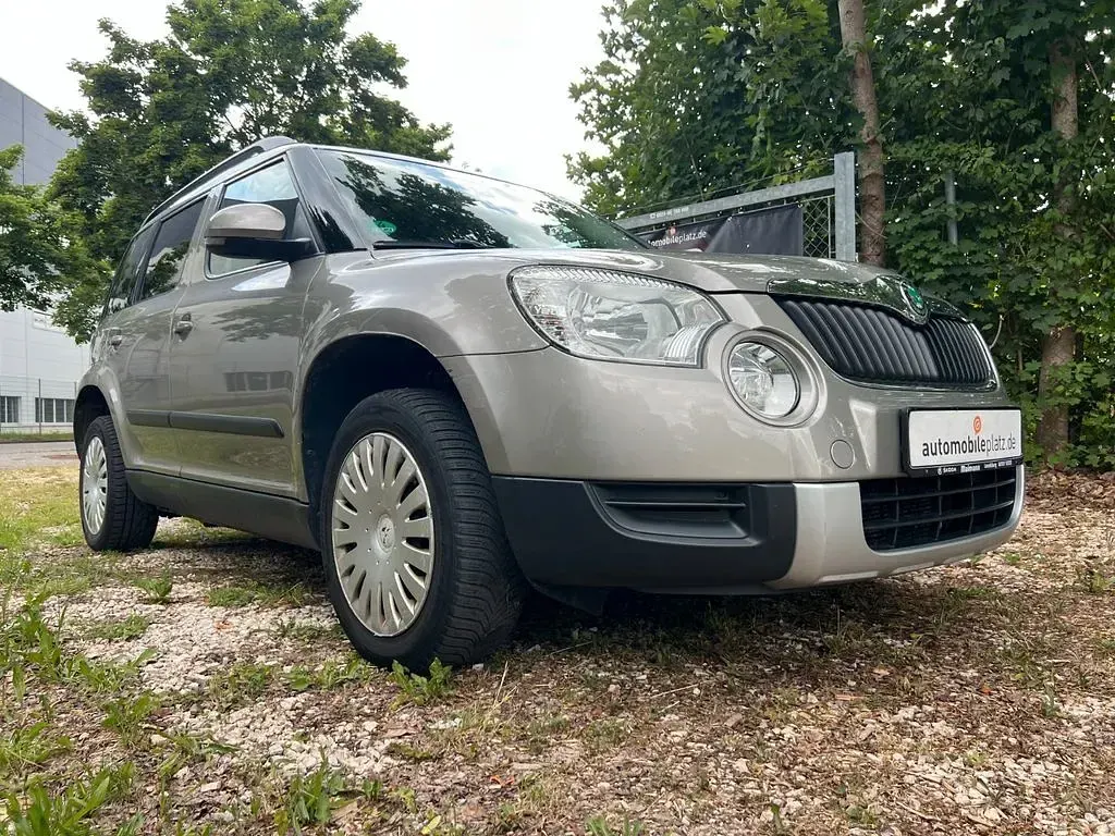Gebraucht Skoda Yeti Plus Edition 110 PS (80 kW) 2013 Beige SUV