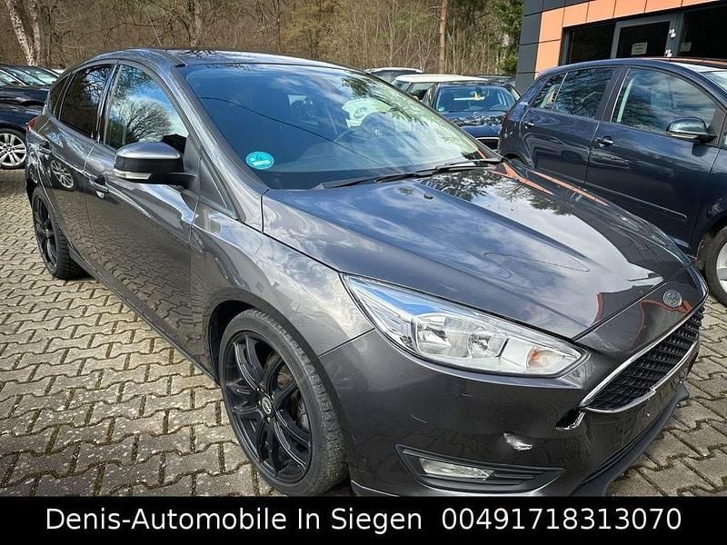 Gebraucht Ford Focus Business Edition 101 PS (74 kW) 2015 Grau Limousine
