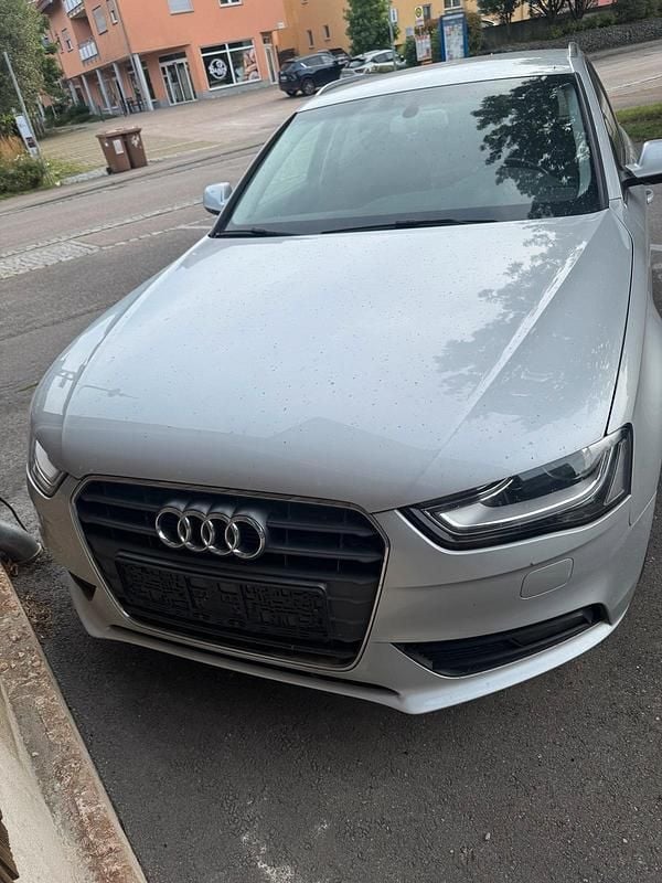 Grau Gebraucht 2013 Audi A4 Ambition Kombi | 7.300 € (Guter Preis) - Bild 1/4