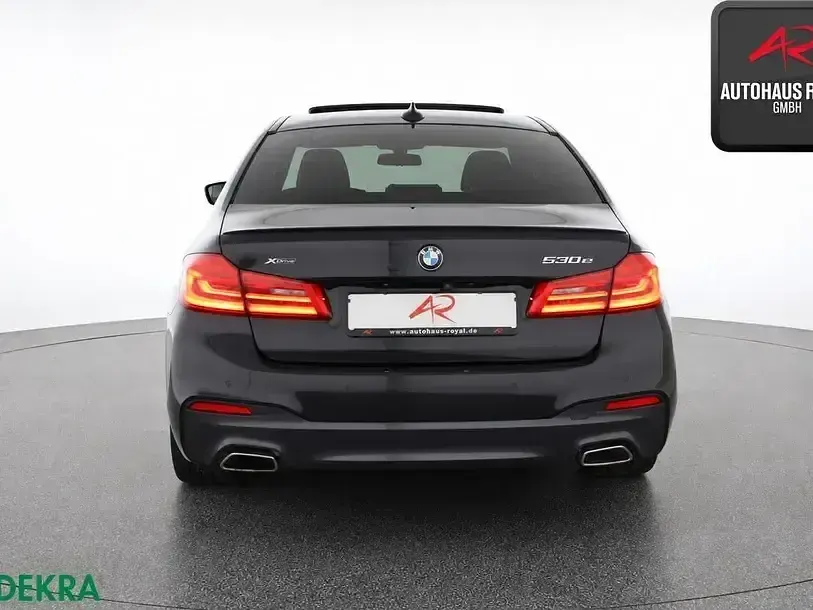 Gebraucht BMW 530e M Sport 252 PS (185 kW) 2020 Saphirschwarz Limousine