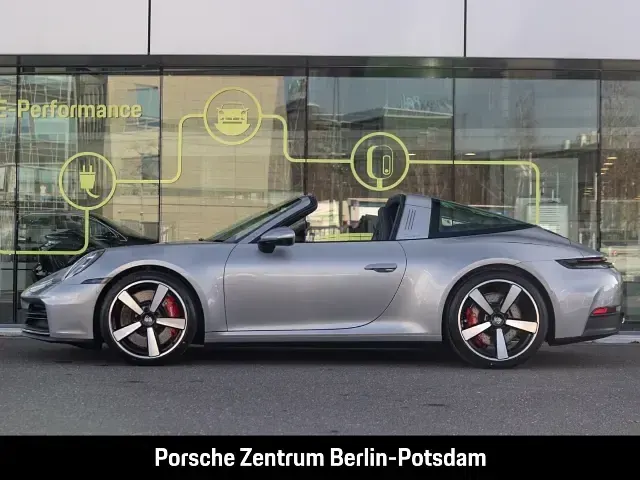Neu Porsche 992 480 PS (353 kW) 2025 Silber Coupé