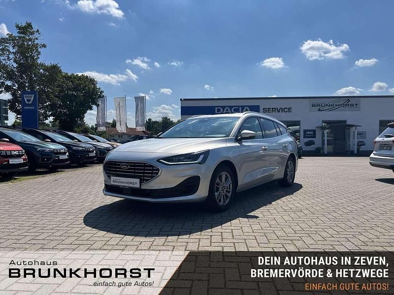 Silber (moondust silver) Gebraucht 2024 Ford Focus Titanium X Kombi | 22.990 € (Guter Preis) - Bild 1/3