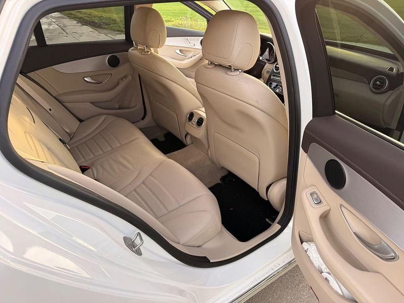 Gebraucht Mercedes C220 194 PS (142 kW) 2020 Weiß Kombi