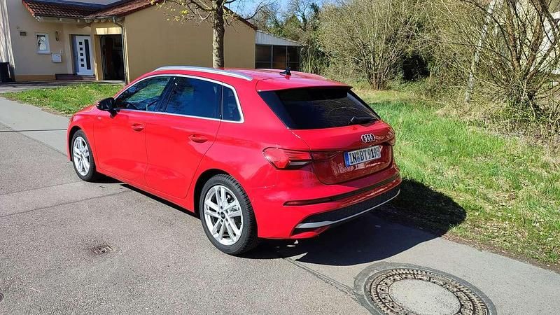 Second-hand Audi A3 Advanced 116 CP (85 kW) 2024 Roșu Break