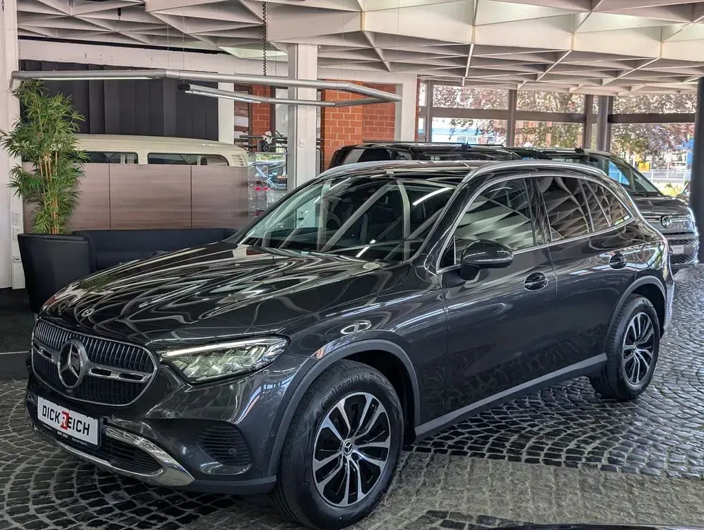 Gebraucht Mercedes GLC220 220 PS (161 kW) 2023 Grafitgrau  metalliclack SUV