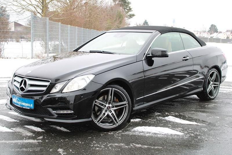 Gebraucht Mercedes E350 AMG line 306 PS (225 kW) 2012 Schwarz Cabrio