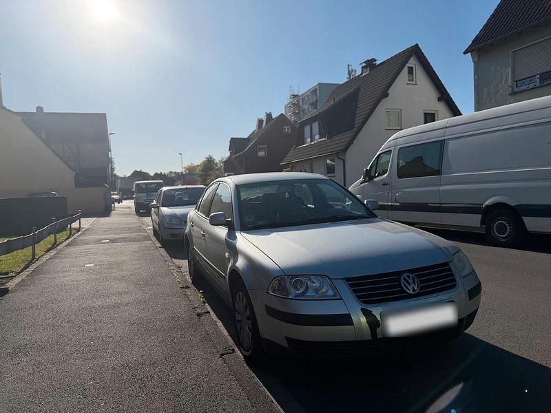 Usata VW Passat 101 CV (74 kW) 2001 Argento Berlina