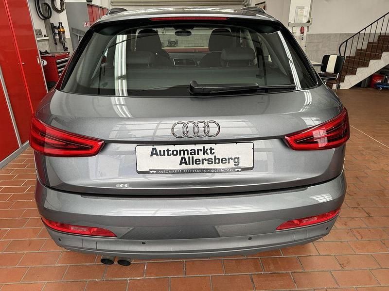 Gebraucht Audi Q3 140 PS (102 kW) 2012 Grau SUV