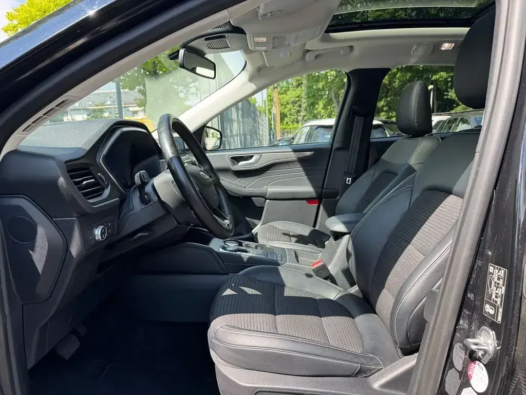 Gebraucht Ford Kuga Titanium 190 PS (139 kW) 2022 Schwarz SUV