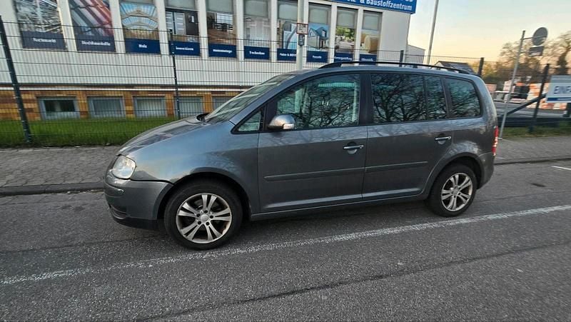 Gebraucht VW Touran 140 PS (102 kW) 2006 Silber Van / Kleinbus