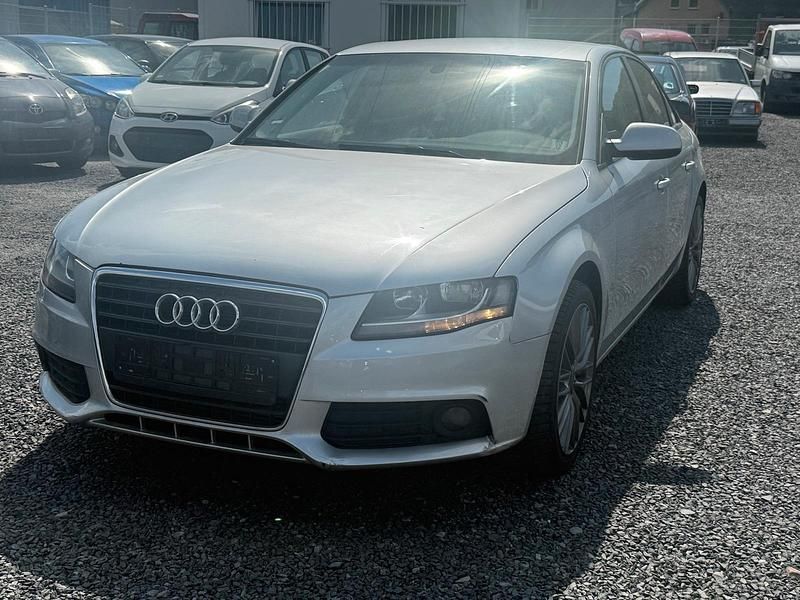 Second-hand Audi A4 120 CP (88 kW) 2010 Gri Berlinǎ