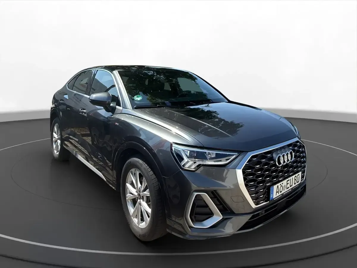 Gebraucht Audi Q3 Sportback S-Line 150 PS (110 kW) 2025 Grau SUV