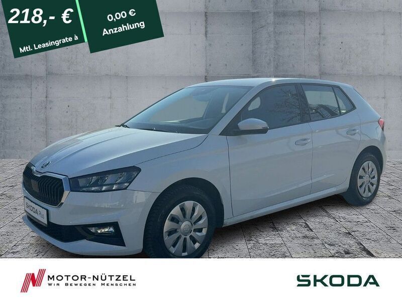Moonweiss metallic Gebraucht 2024 Skoda Fabia Selection Kleinwagen | 18.750 € (Guter Preis) - Bild 1/4